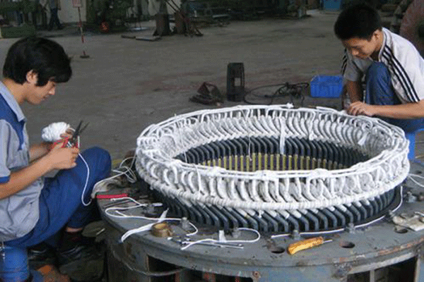 西安西瑪高壓電機(jī)外殼帶電的主要原因和過程解析。