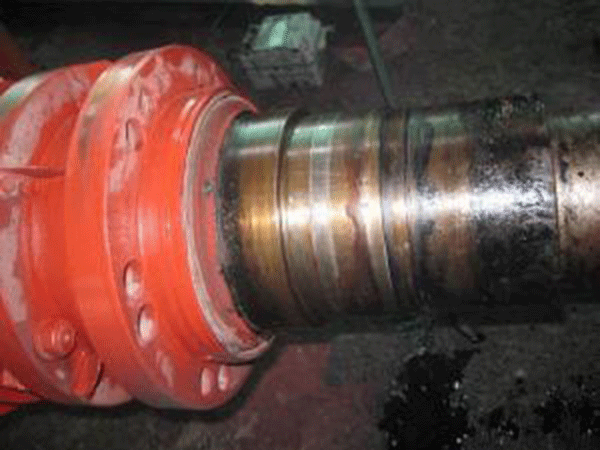 如何檢查高壓電動(dòng)機(jī)的通風(fēng)和軸承的潤(rùn)滑是否正常？